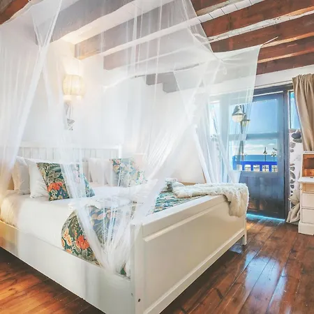 Ferienhaus Eco Fisherman's Seafront - Fantastic Views - Private Courtyard *