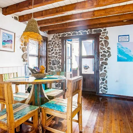 Eco Fisherman's Seafront - Fantastic Views - Private Courtyard Ferienhaus *