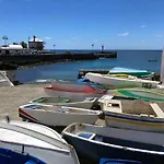 Σπίτι διακοπών Eco Fisherman's Seafront - Fantastic Views - Private Courtyard *